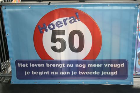 De 100+ Beste 50 Jaar Teksten en Spreuken (Update Augustus。